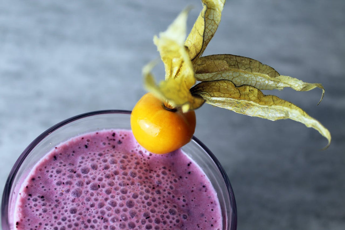 alkaline smoothie with berries
